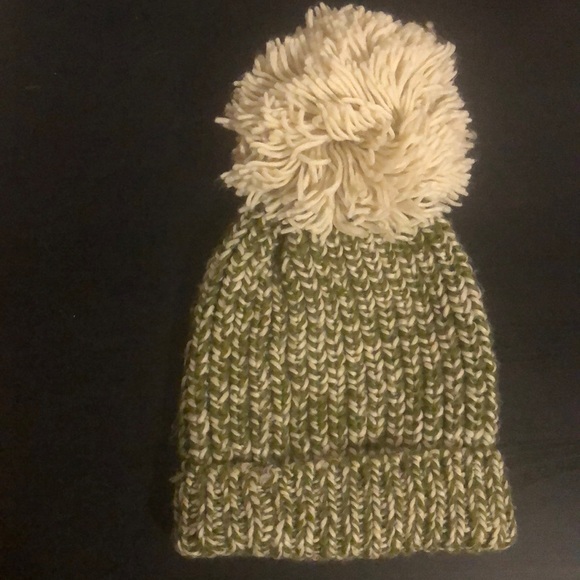 C.C hat - Picture 2 of 4